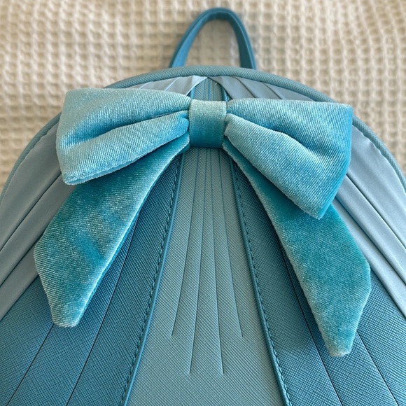 EUC Loungefly Disney Cinderella Blue Bow Dress Mini Backpack💙 - Picture 9 of 12